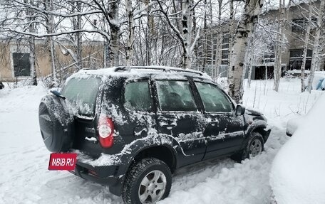 Chevrolet Niva I рестайлинг, 2011 год, 300 000 рублей, 4 фотография