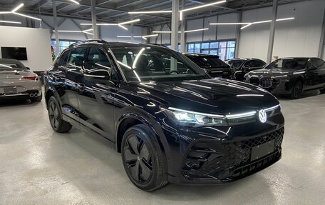 Volkswagen Tiguan, 2024 год, 6 000 000 рублей, 2 фотография