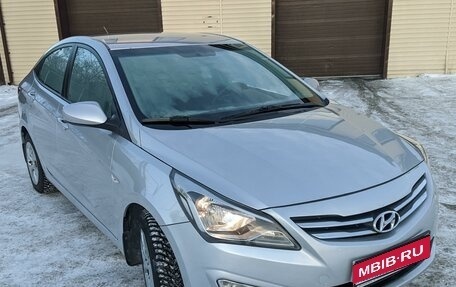 Hyundai Solaris II рестайлинг, 2014 год, 1 100 000 рублей, 1 фотография