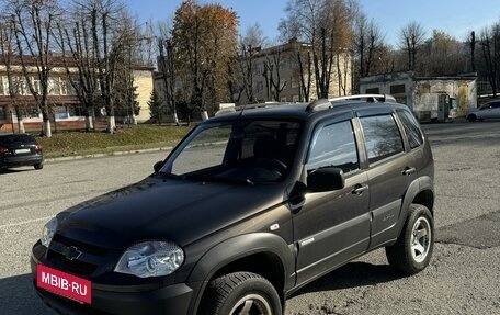 Chevrolet Niva I рестайлинг, 2012 год, 720 000 рублей, 2 фотография