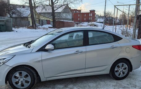 Hyundai Solaris II рестайлинг, 2014 год, 1 100 000 рублей, 8 фотография