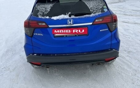 Honda Vezel, 2019 год, 2 400 000 рублей, 4 фотография