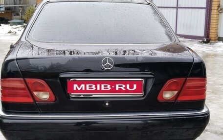 Mercedes-Benz E-Класс, 1997 год, 400 000 рублей, 13 фотография