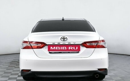 Toyota Camry, 2019 год, 2 150 000 рублей, 6 фотография