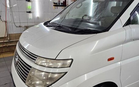 Nissan Elgrand III, 2004 год, 1 350 000 рублей, 2 фотография