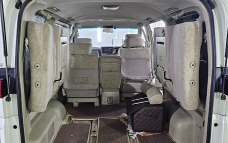 Nissan Elgrand III, 2004 год, 1 350 000 рублей, 10 фотография