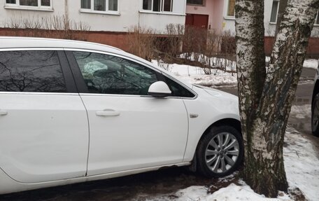 Opel Astra J, 2011 год, 830 000 рублей, 2 фотография