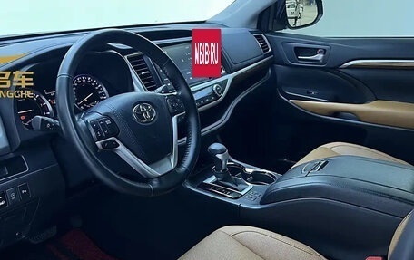 Toyota Highlander III, 2021 год, 4 363 000 рублей, 9 фотография