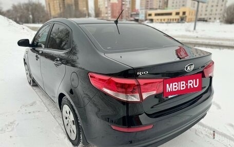 KIA Rio III рестайлинг, 2015 год, 1 060 000 рублей, 12 фотография