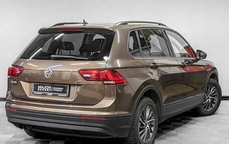 Volkswagen Tiguan II, 2019 год, 2 490 000 рублей, 5 фотография