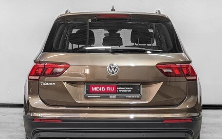 Volkswagen Tiguan II, 2019 год, 2 490 000 рублей, 6 фотография