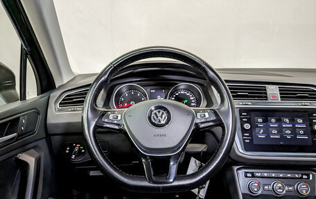 Volkswagen Tiguan II, 2019 год, 2 490 000 рублей, 21 фотография