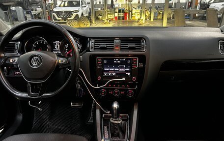 Volkswagen Jetta VI, 2017 год, 1 550 000 рублей, 13 фотография