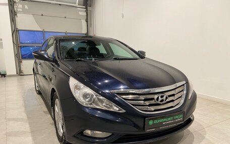 Hyundai Sonata VI, 2011 год, 1 100 000 рублей, 3 фотография