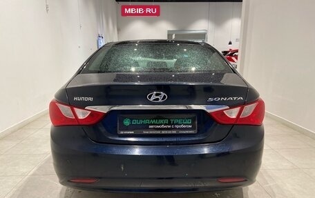 Hyundai Sonata VI, 2011 год, 1 100 000 рублей, 5 фотография