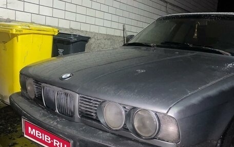 BMW 5 серия, 1989 год, 430 000 рублей, 1 фотография