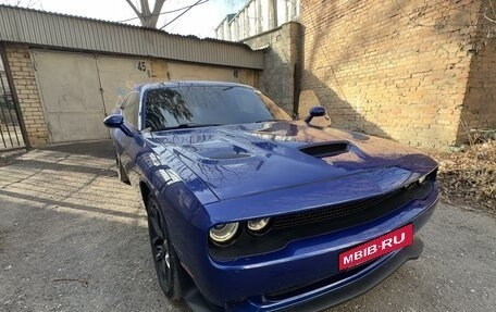 Dodge Challenger III рестайлинг 2, 2020 год, 3 200 000 рублей, 18 фотография