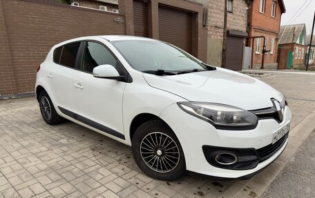 Renault Megane III, 2015 год, 965 000 рублей, 2 фотография