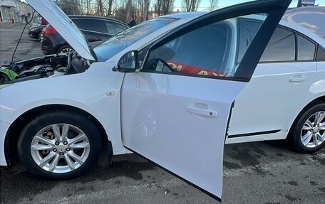 Chevrolet Cruze II, 2013 год, 850 000 рублей, 2 фотография