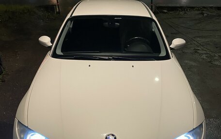 BMW 1 серия, 2008 год, 730 000 рублей, 2 фотография