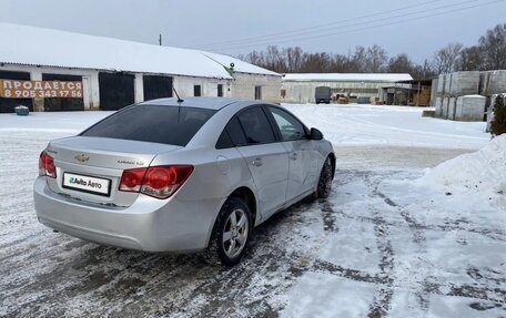 Chevrolet Cruze II, 2010 год, 540 000 рублей, 6 фотография