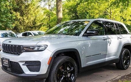 Jeep Grand Cherokee, 2023 год, 8 284 000 рублей, 2 фотография