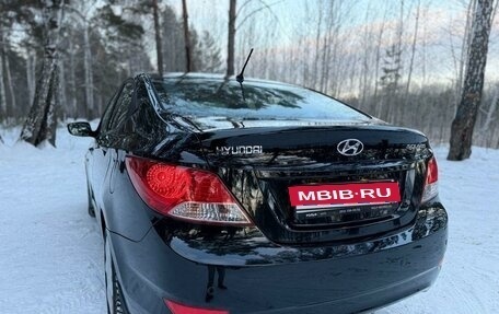 Hyundai Solaris II рестайлинг, 2012 год, 900 000 рублей, 5 фотография