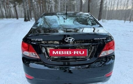 Hyundai Solaris II рестайлинг, 2012 год, 900 000 рублей, 24 фотография