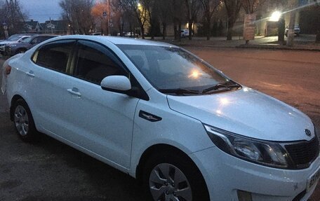 KIA Rio III рестайлинг, 2012 год, 1 100 000 рублей, 3 фотография