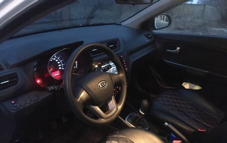 KIA Rio III рестайлинг, 2012 год, 1 100 000 рублей, 14 фотография