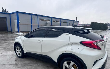 Toyota C-HR I рестайлинг, 2018 год, 2 500 000 рублей, 10 фотография