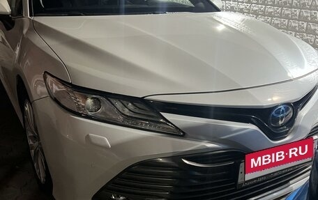 Toyota Camry, 2018 год, 3 200 000 рублей, 4 фотография