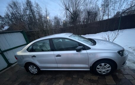 Volkswagen Polo VI (EU Market), 2010 год, 1 100 000 рублей, 2 фотография