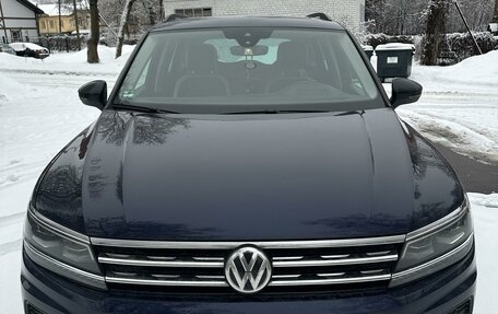 Volkswagen Tiguan II, 2019 год, 2 890 000 рублей, 2 фотография