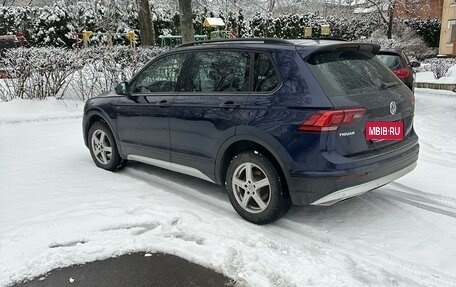 Volkswagen Tiguan II, 2019 год, 2 890 000 рублей, 6 фотография