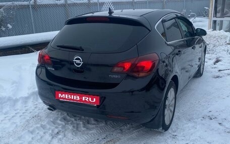 Opel Astra J, 2011 год, 900 000 рублей, 10 фотография