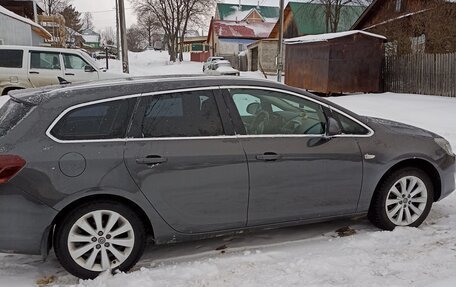 Opel Astra J, 2011 год, 750 000 рублей, 10 фотография