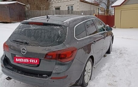 Opel Astra J, 2011 год, 750 000 рублей, 11 фотография