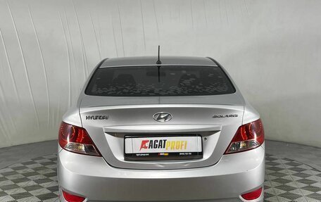 Hyundai Solaris II рестайлинг, 2012 год, 700 000 рублей, 6 фотография