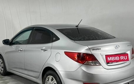 Hyundai Solaris II рестайлинг, 2012 год, 700 000 рублей, 7 фотография