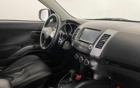 Mitsubishi Outlander III рестайлинг 3, 2011 год, 1 230 000 рублей, 17 фотография