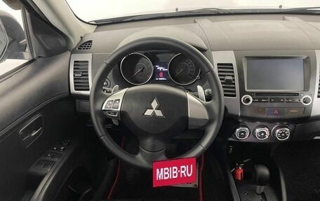 Mitsubishi Outlander III рестайлинг 3, 2011 год, 1 230 000 рублей, 15 фотография