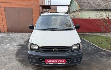 Toyota Town Ace III, 2002 год, 650 000 рублей, 1 фотография