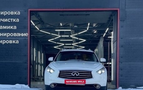 Infiniti FX II, 2012 год, 2 550 000 рублей, 35 фотография