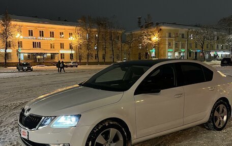 Skoda Octavia, 2017 год, 1 850 000 рублей, 2 фотография