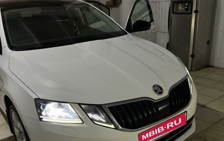 Skoda Octavia, 2017 год, 1 850 000 рублей, 18 фотография