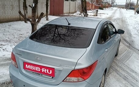 Hyundai Solaris II рестайлинг, 2012 год, 730 000 рублей, 2 фотография