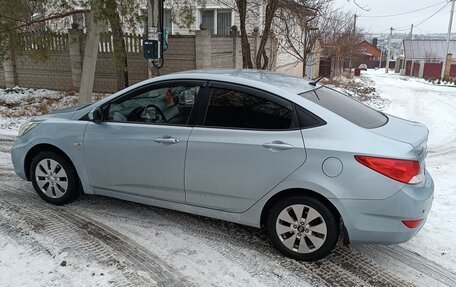 Hyundai Solaris II рестайлинг, 2012 год, 730 000 рублей, 5 фотография