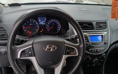 Hyundai Solaris II рестайлинг, 2012 год, 730 000 рублей, 9 фотография