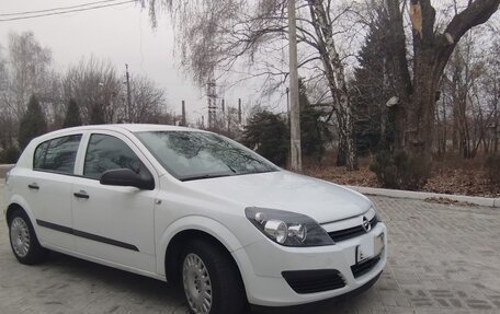 Opel Astra H, 2004 год, 680 000 рублей, 2 фотография